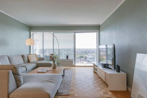 Huswell - Bright apartment with city view and terrace